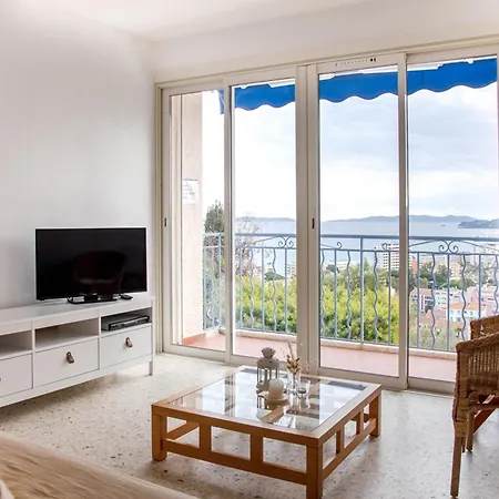 Le Lavandou, T2 Climatise Pour 4 Pers Avec Parking Pres De La - Fr-1-803-28 Appartamento *